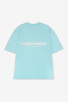 Pegador Colne Logo Oversized Tee Washed Sky Blue White Detailshot aus der High summer Kollektion für Herren