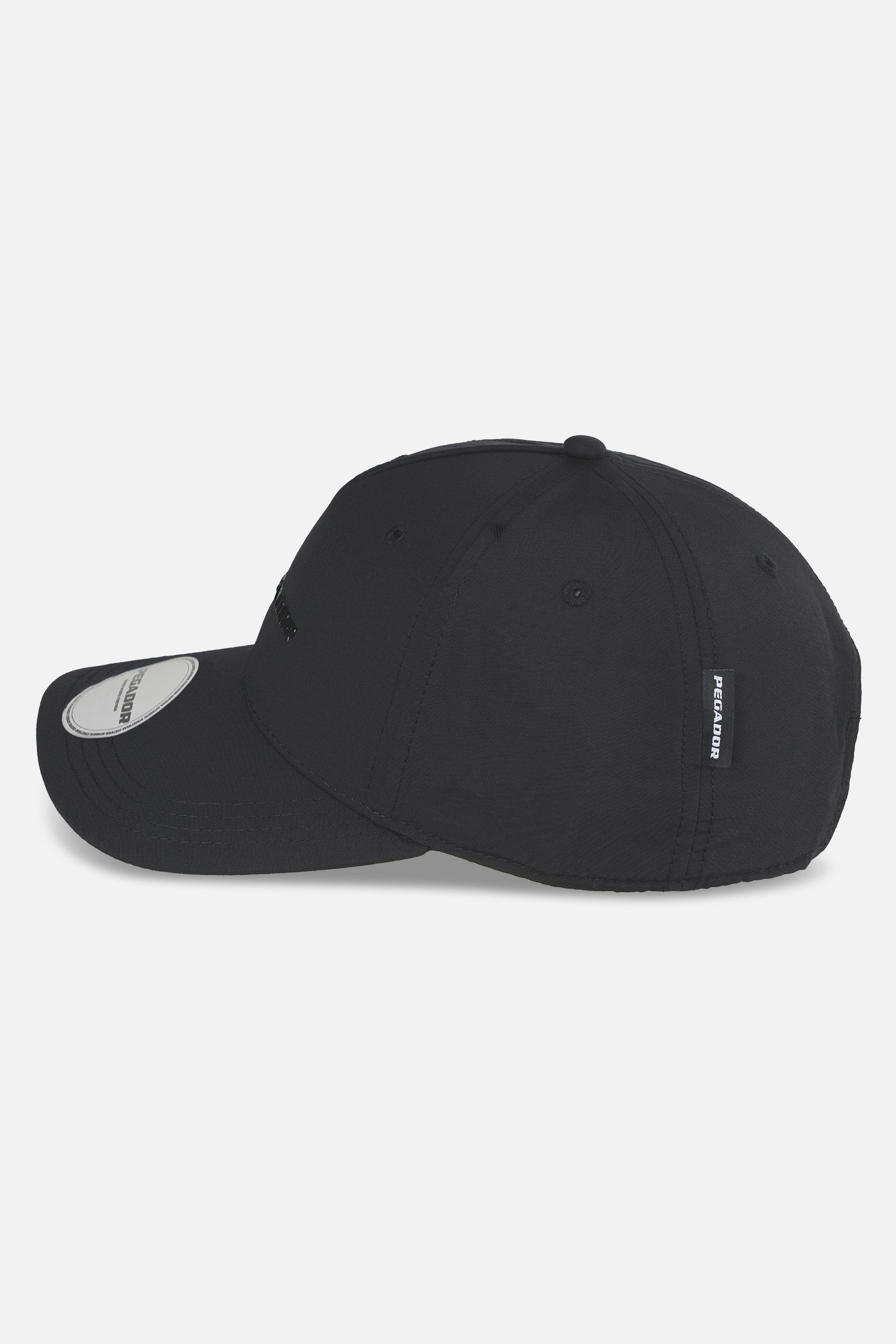 Pegador Logo Crushed Nylon Cap Black Ganzkörper Bild aus der Never Too Late Kollektion für Herren