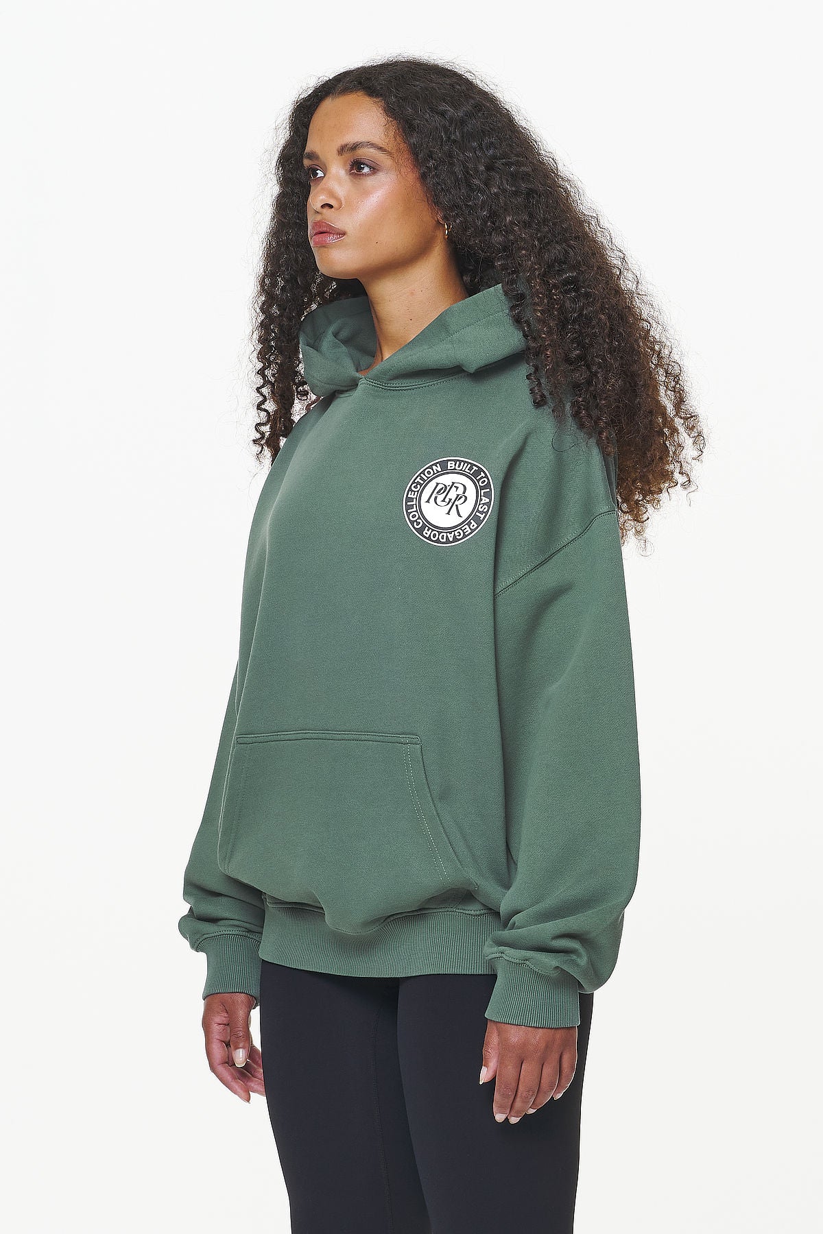 Pegador Lydney Oversized Hoodie Vintage Washed Garden Green Gegenansicht aus der Built to Last Kollektion für DaHerren