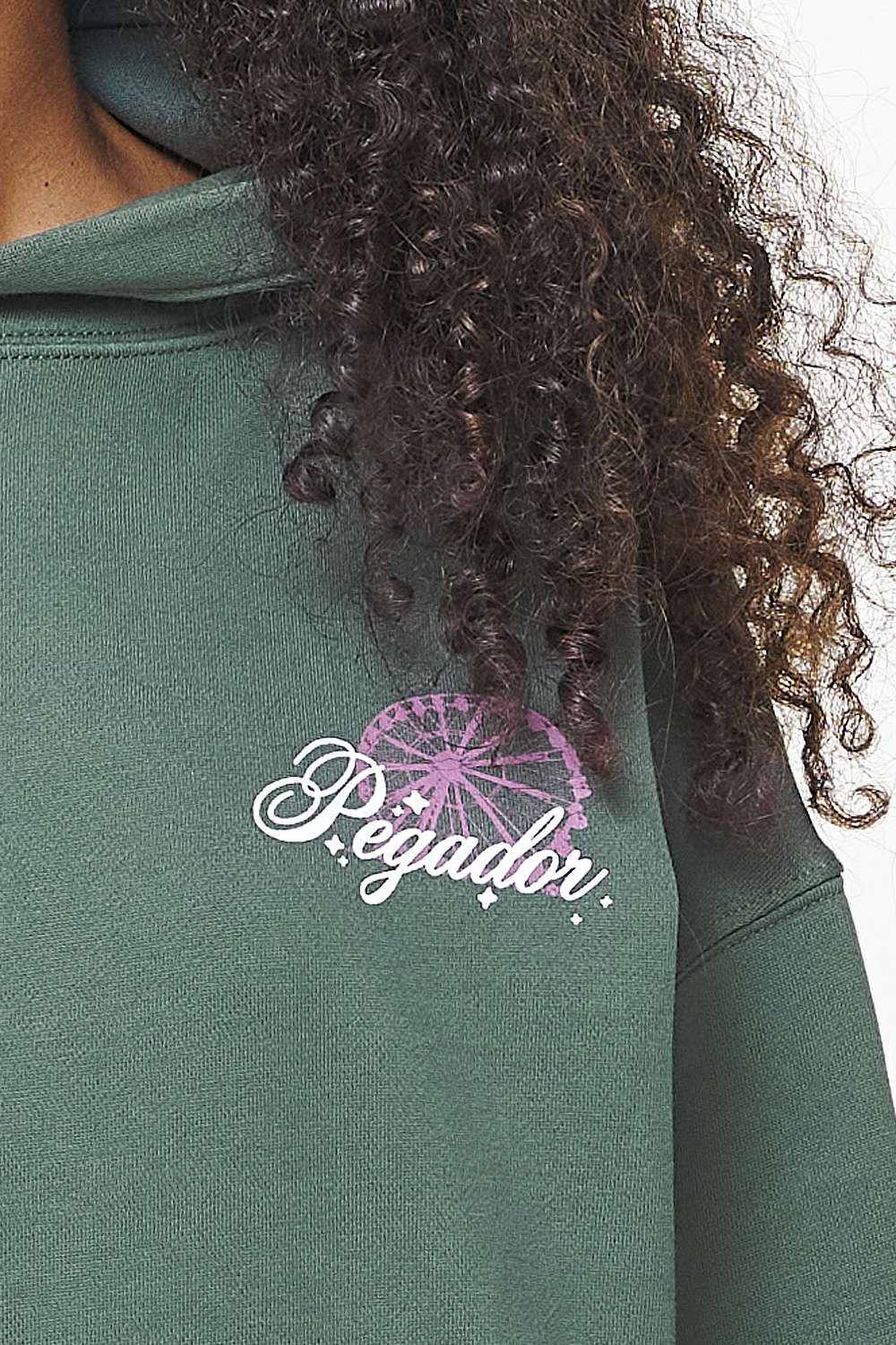 Pegador Mall Oversized Hoodie Vintage Washed Garden Green Detailshot aus der Built to Last Kollektion für DaHerren