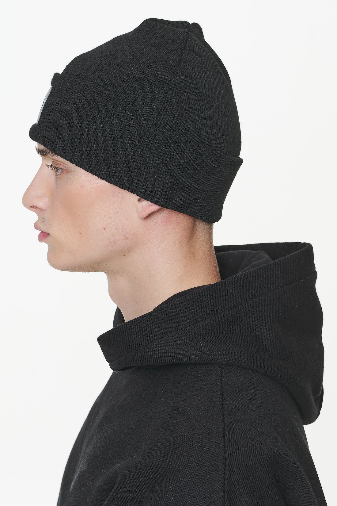 Pegador Renon Beanie Black Ganzkörper Bild aus der Built to Last Kollektion für Herren