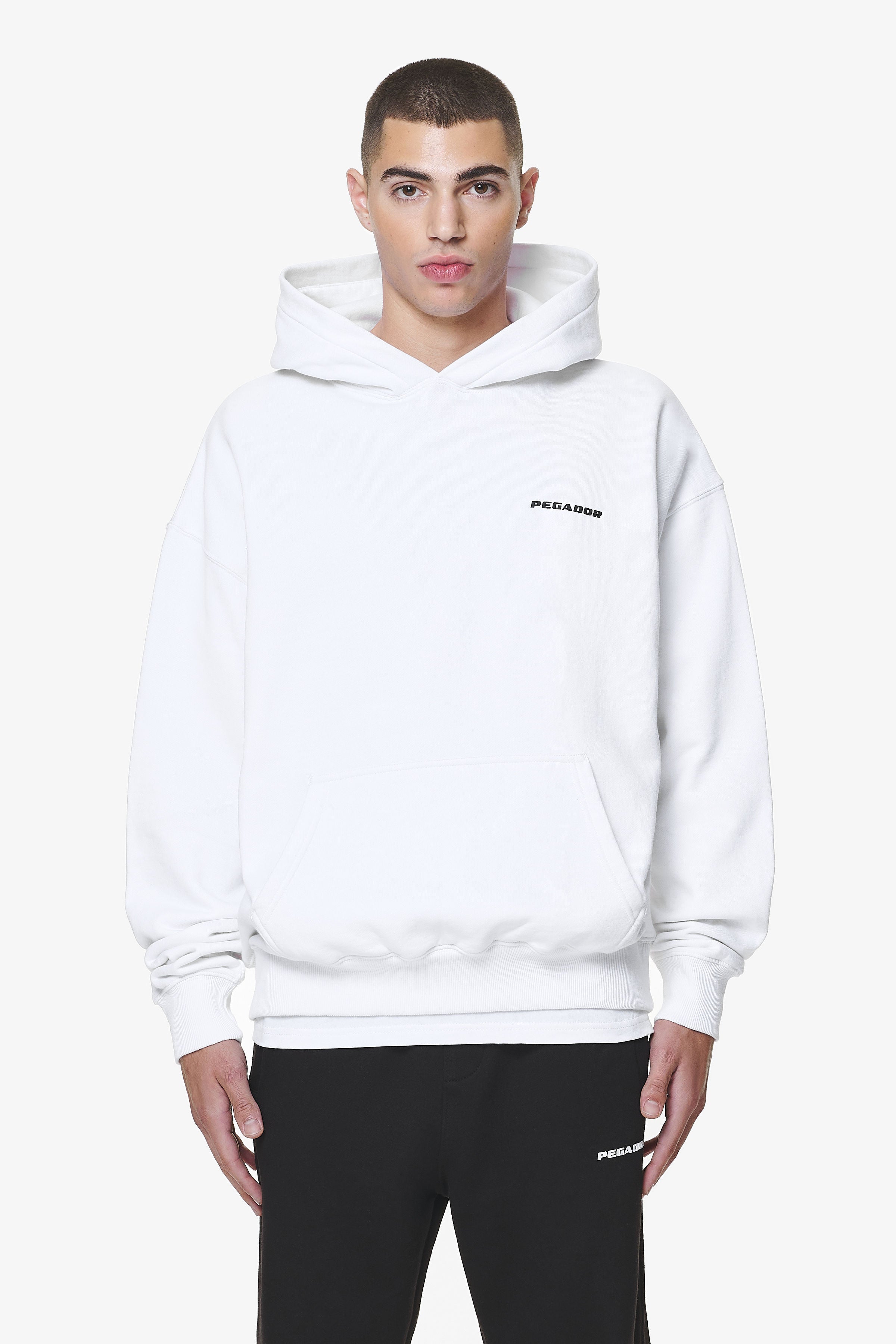 Pegador Logo Oversized Hoodie White Gum Hauptansicht aus der Do not Disturb Kollektion für Herren