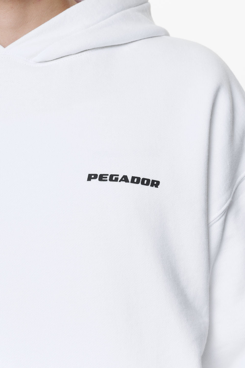 Pegador Logo Oversized Hoodie White Gum Detailshot aus der Do not Disturb Kollektion für Herren