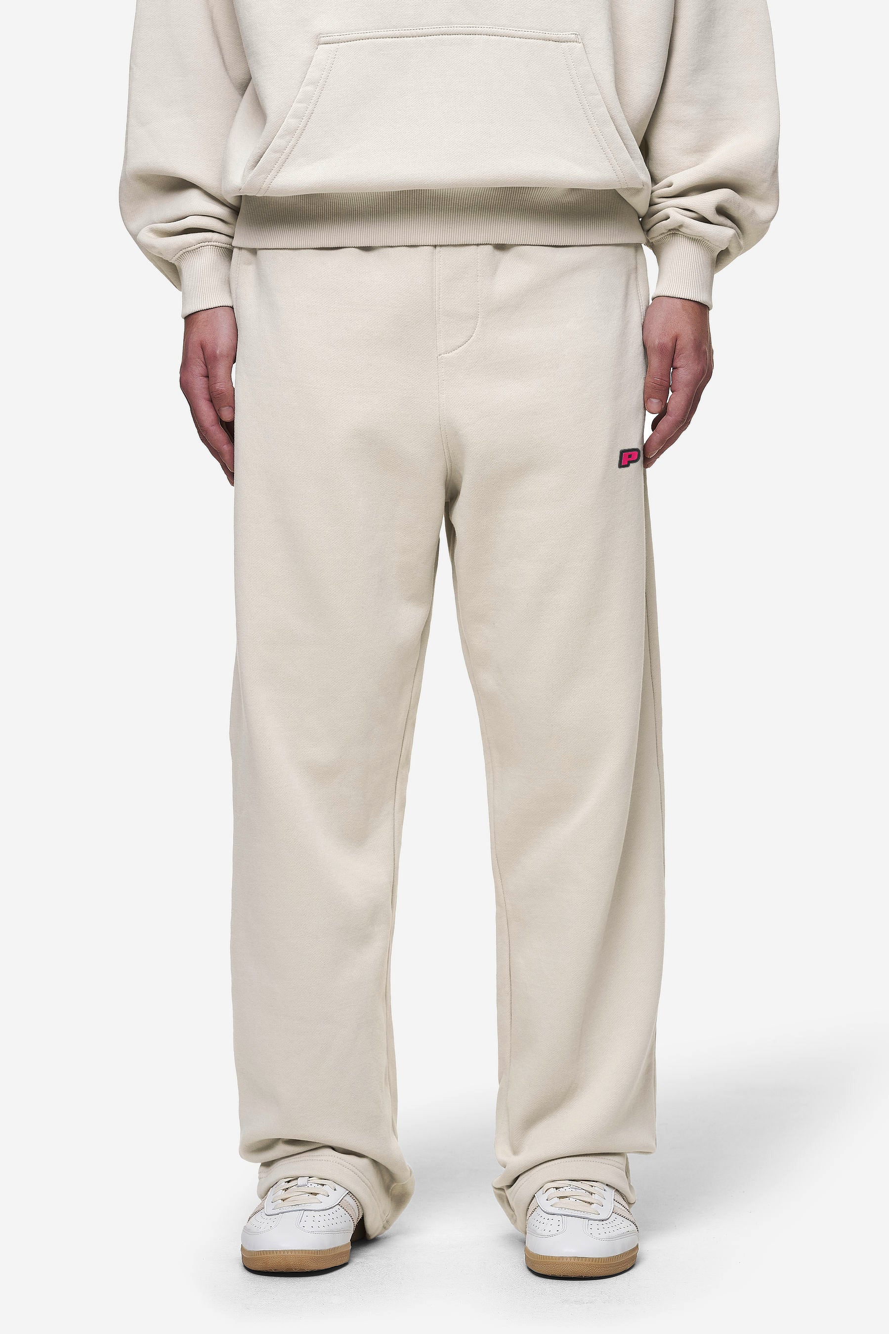 Pegador Leono Loose Sweat Pants Washed Light Beige Virtual Pink Gum Hauptansicht aus der Most Alive Kollektion für Herren