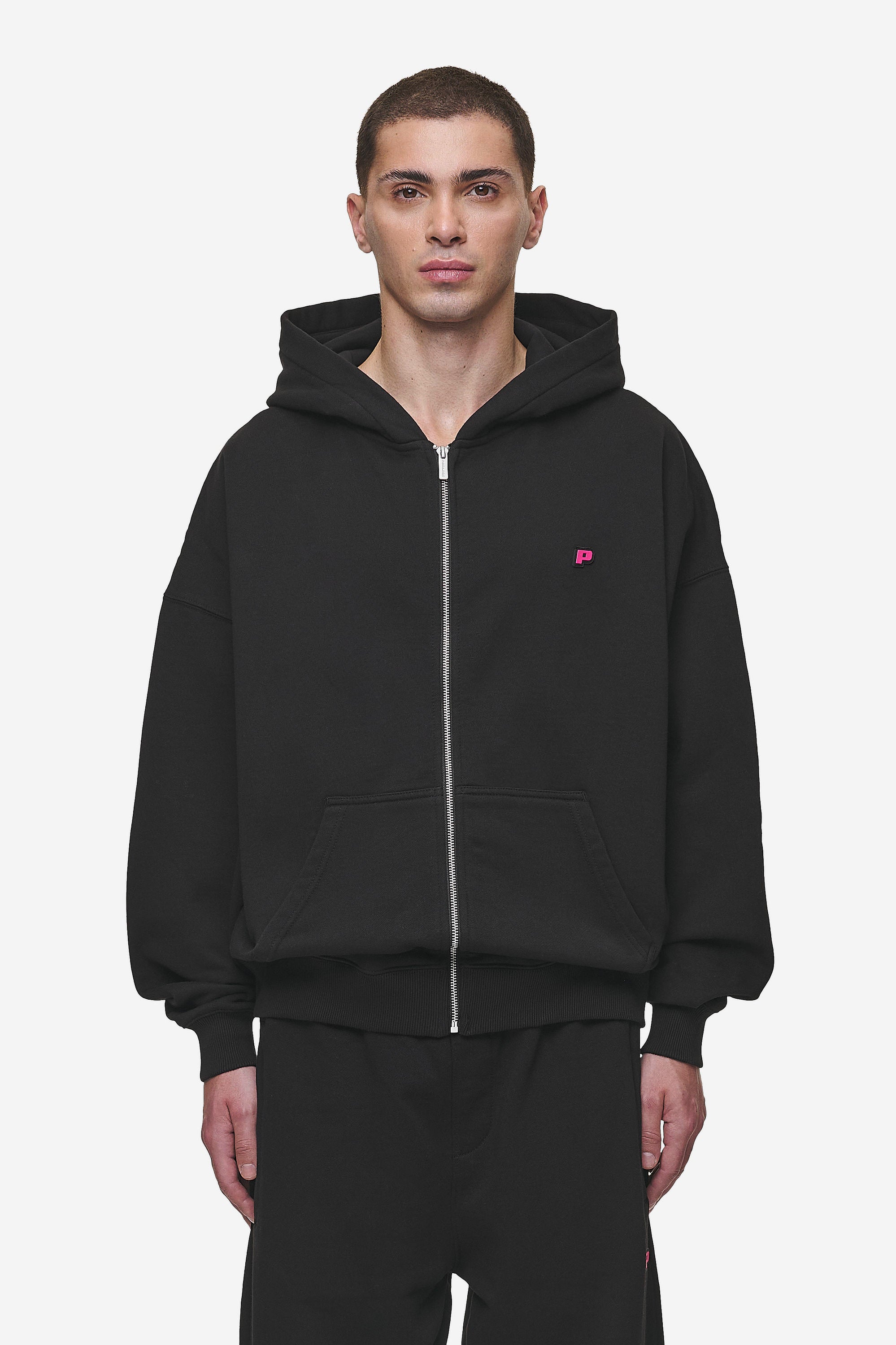 Pegador Leono Boxy Sweat Jacket Washed Black Virtual Pink Gum Hauptansicht aus der Most Alive Kollektion für Herren