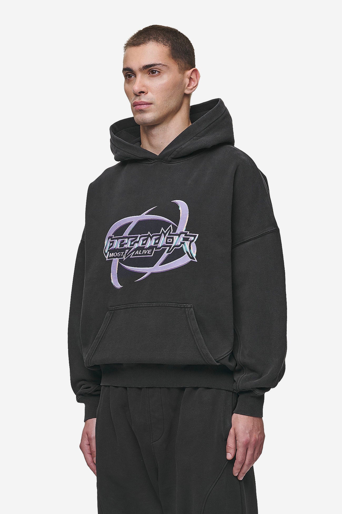 Pegador Mill Boxy Hoodie Vintage Black Seitenansicht aus der Most Alive Kollektion für Herren