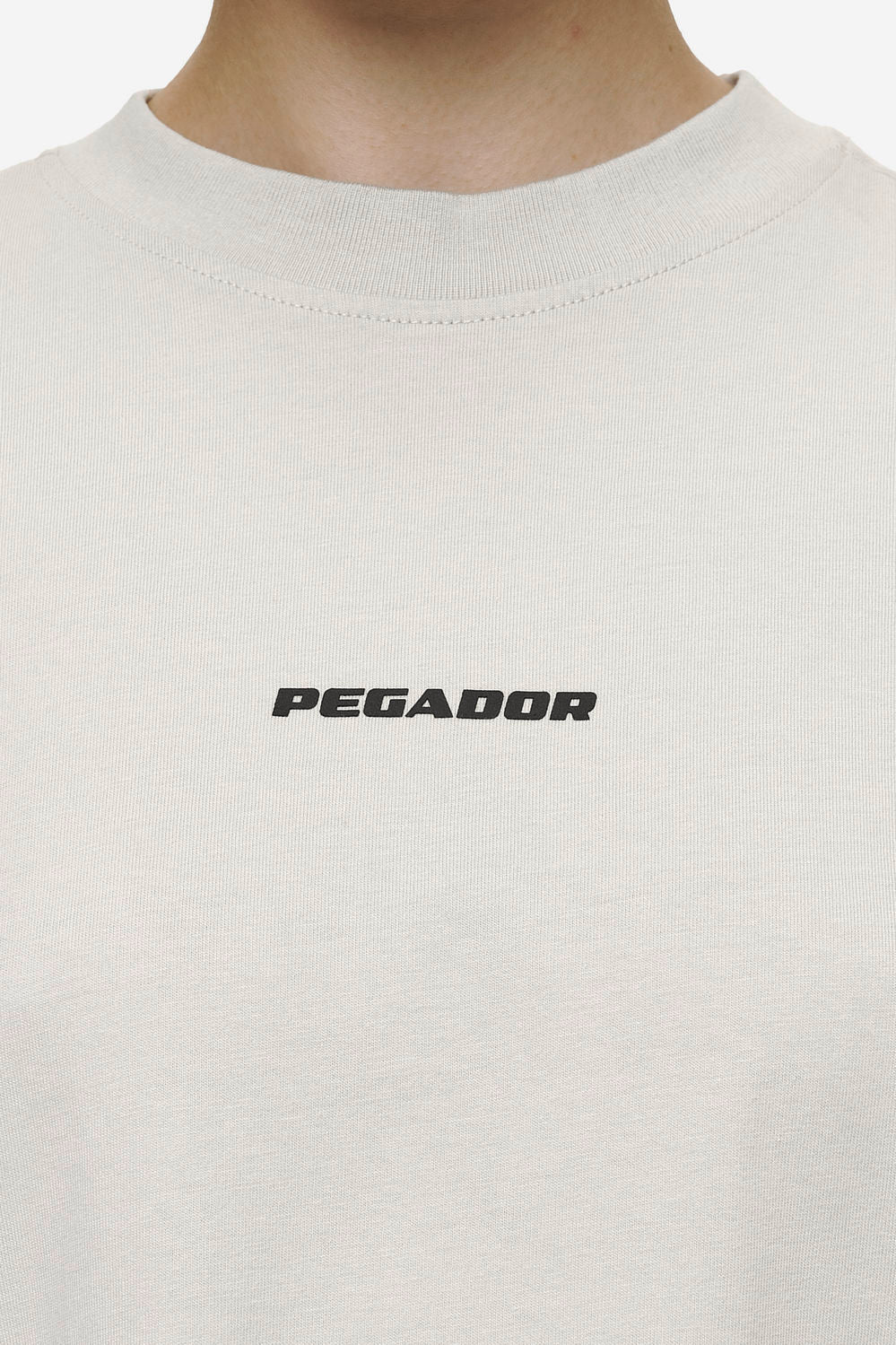 Pegador Bracy Heavy Oversized Tee Washed Moon Grey Black Gum Detailshot aus der Most Alive Kollektion für DaHerren