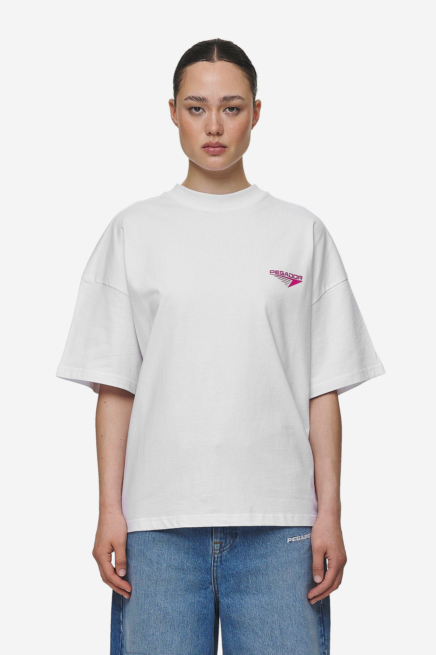 Pegador Mei Heavy Oversized Tee White Seitenansicht aus der Most Alive Kollektion für DaHerren