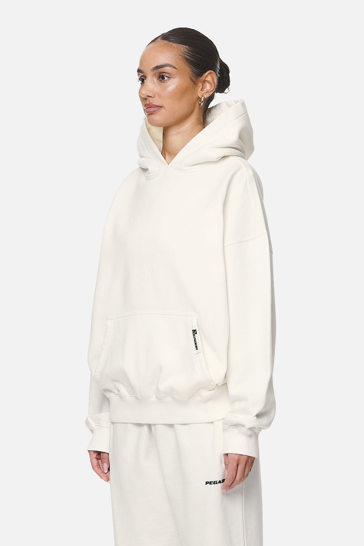 Pegador Mina Oversized Hoodie Washed Coconut Milk Gegenansicht aus der Never Too Late Kollektion für DaHerren