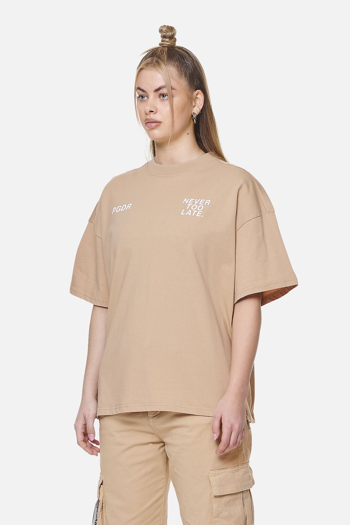 Pegador Airville Heavy Oversized Tee Washed Safari Sand Gegenansicht aus der Never Too Late Kollektion für DaHerren