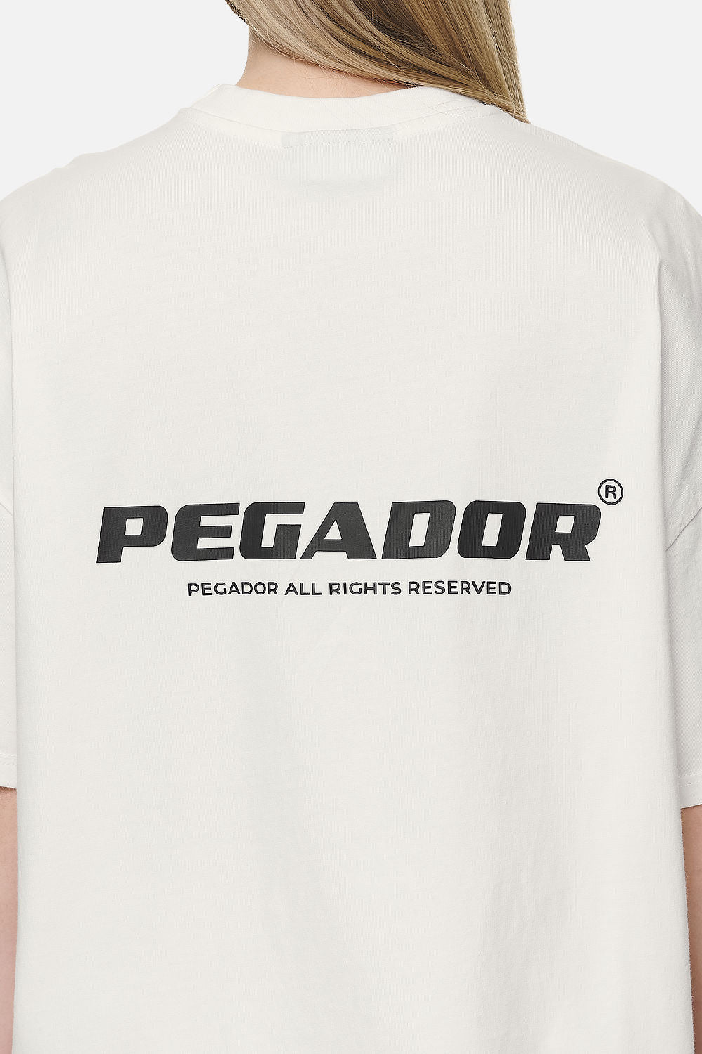 Pegador Arendal Logo Heavy Oversized Tee Washed Coconut Milk Black Detailshot aus der Never Too Late Kollektion für DaHerren