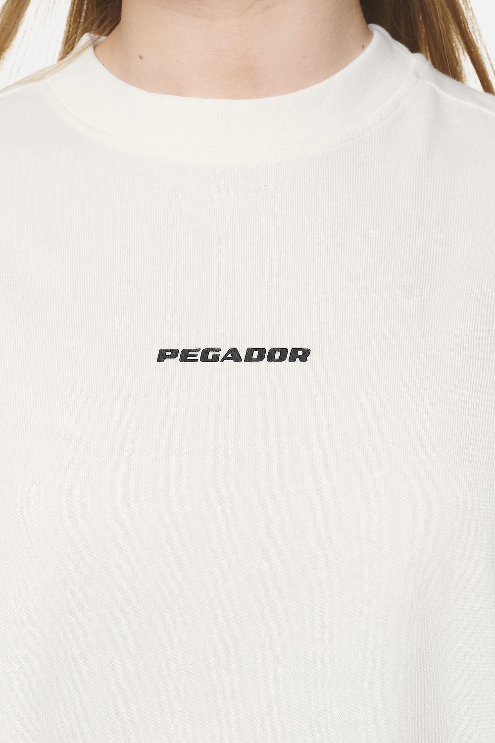 Pegador Arendal Logo Heavy Oversized Tee Washed Coconut Milk Black Detailshot aus der Never Too Late Kollektion für DaHerren