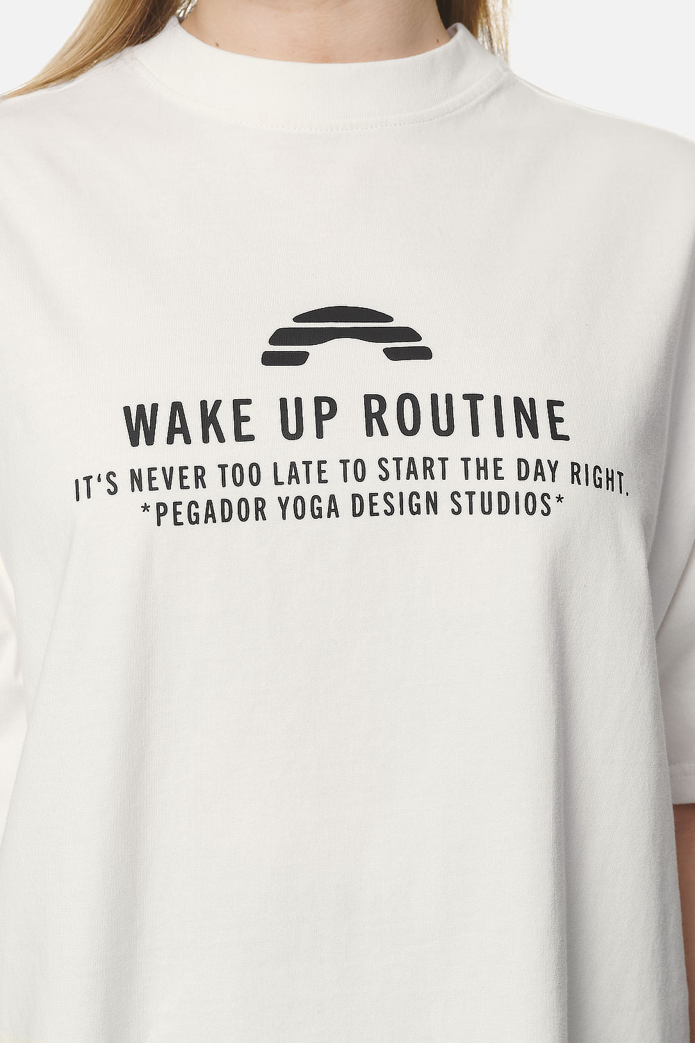 Pegador Idalia Heavy Oversized Tee Washed Coconut Milk Detailshot aus der Never Too Late Kollektion für DaHerren