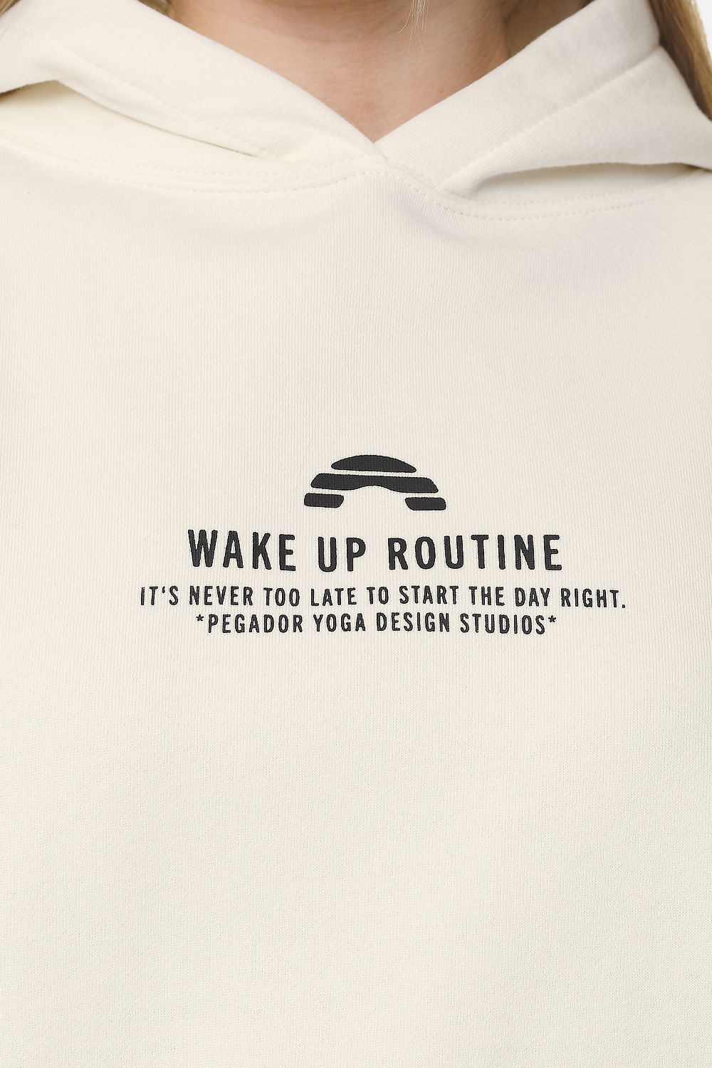 Pegador Idalia Oversized Hoodie Washed Coconut Milk Detailshot aus der Never Too Late Kollektion für DaHerren