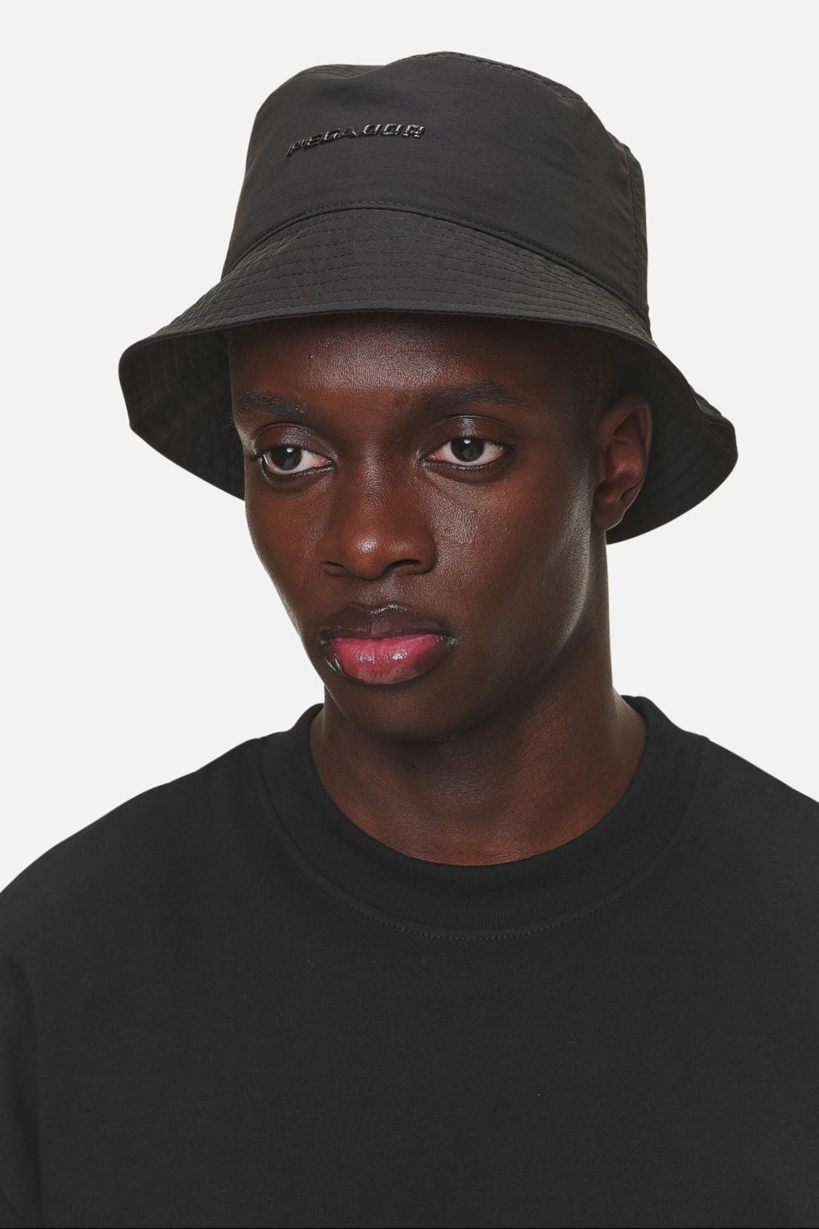 Pegador Logo Nylon Bucket Hat Black Gegenansicht aus der Never Too Late Kollektion für Herren