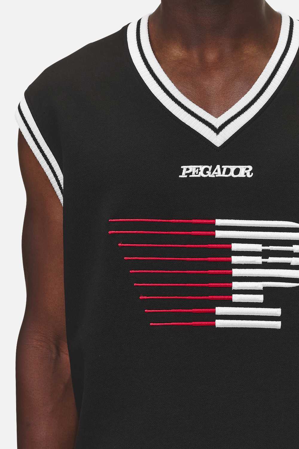 Pegador Marcy Oversized Sweat Vest Washed Black Detailshot aus der Never Too Late Kollektion für Herren