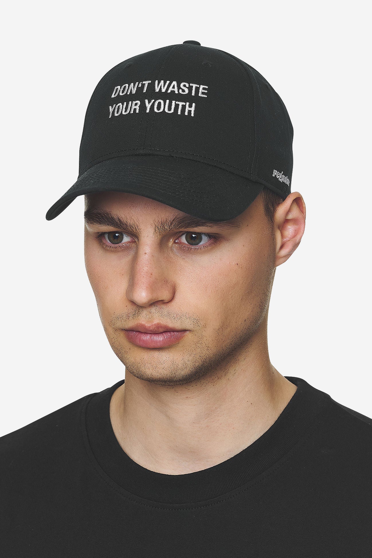 Pegador Admore Cap Black Ganzkörper Bild aus der Next Wave Kollektion für Herren