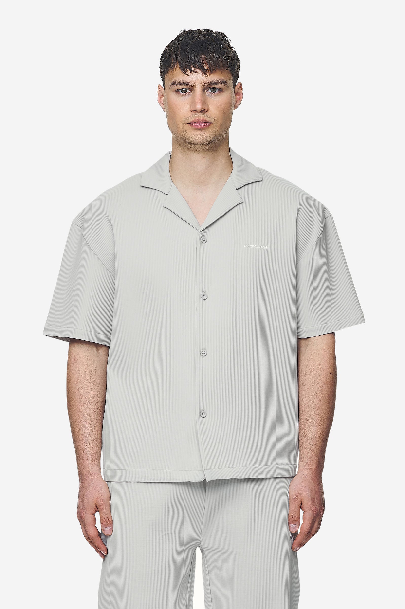 Pegador Troy Plissee Summer Shirt Pearl Grey Hauptansicht aus der Next Wave Kollektion für Herren