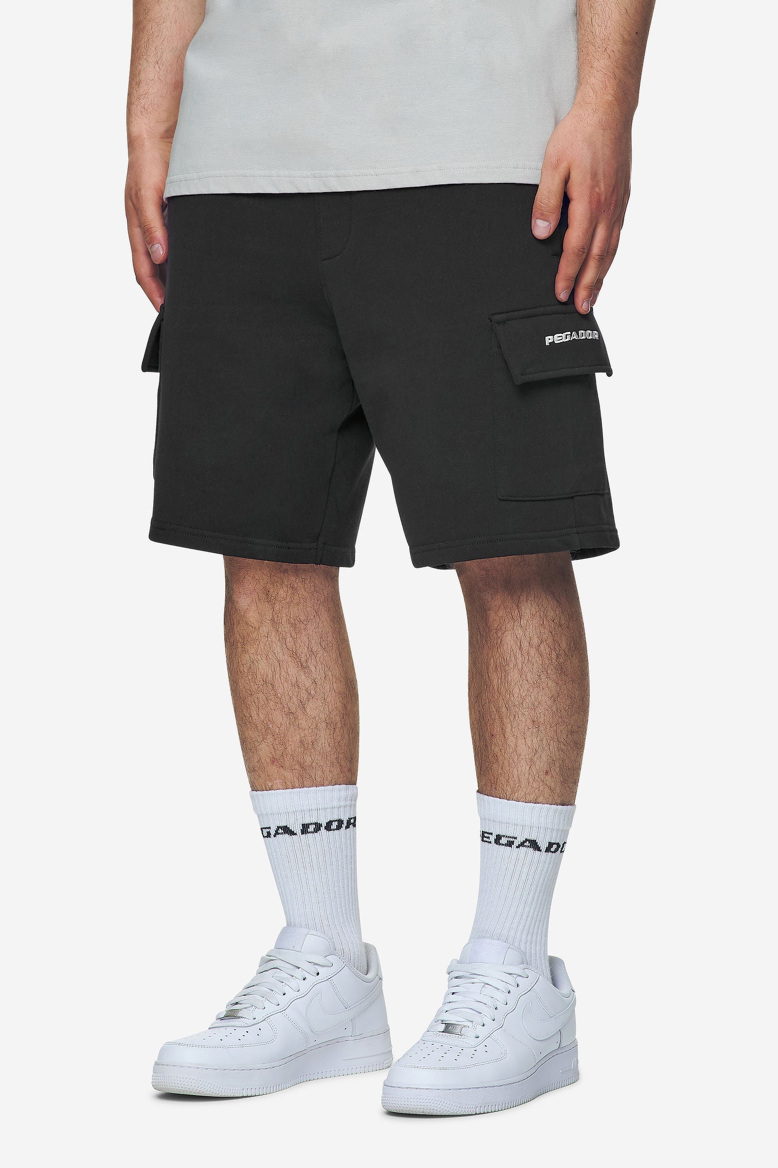 Pegador Otega Terry Cargo Shorts Vintage Black Hauptansicht aus der Next Wave Kollektion für Herren