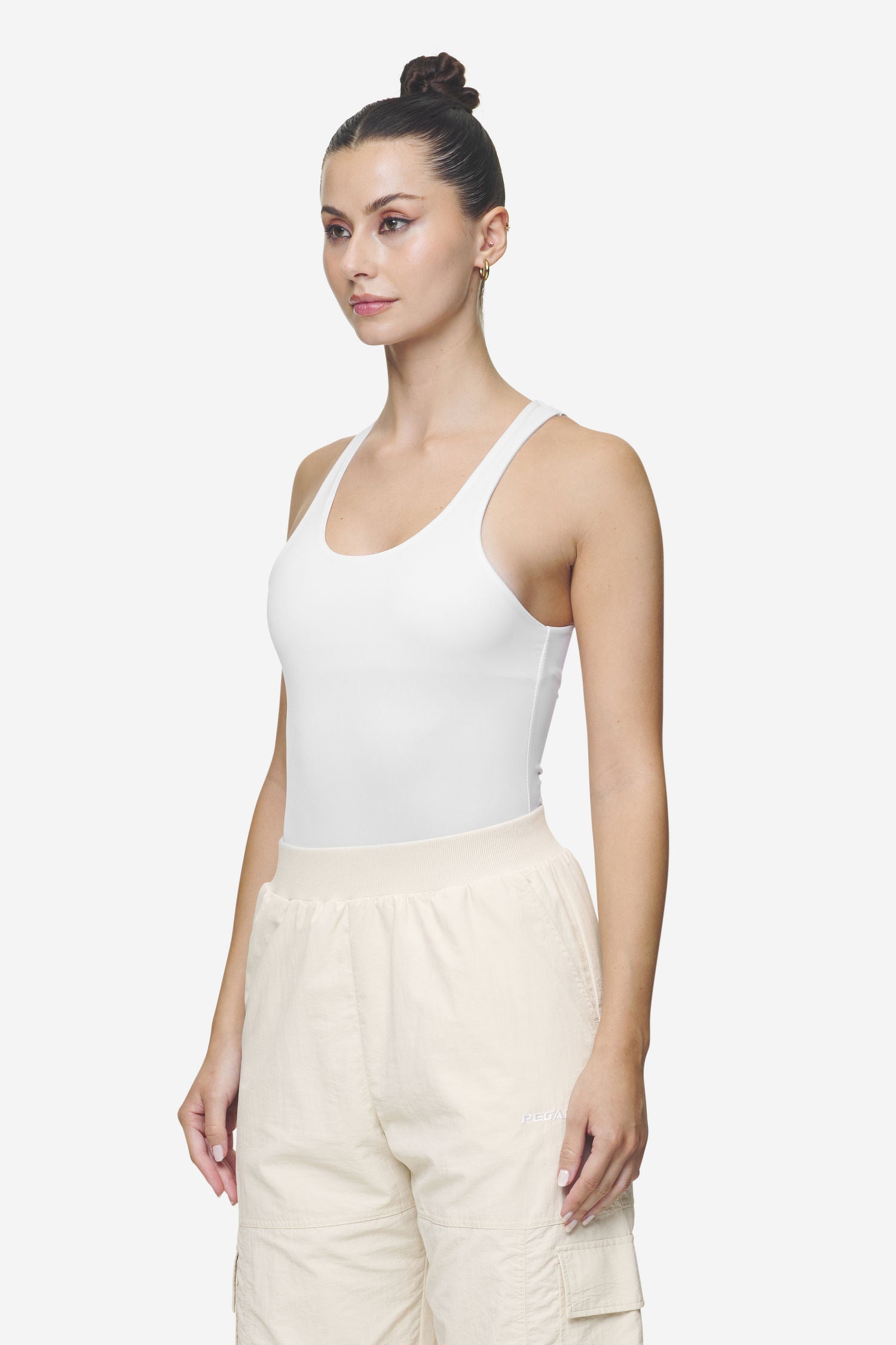 Pegador Donna String Top Body White Detailshot aus der Next Wave Kollektion für DaHerren