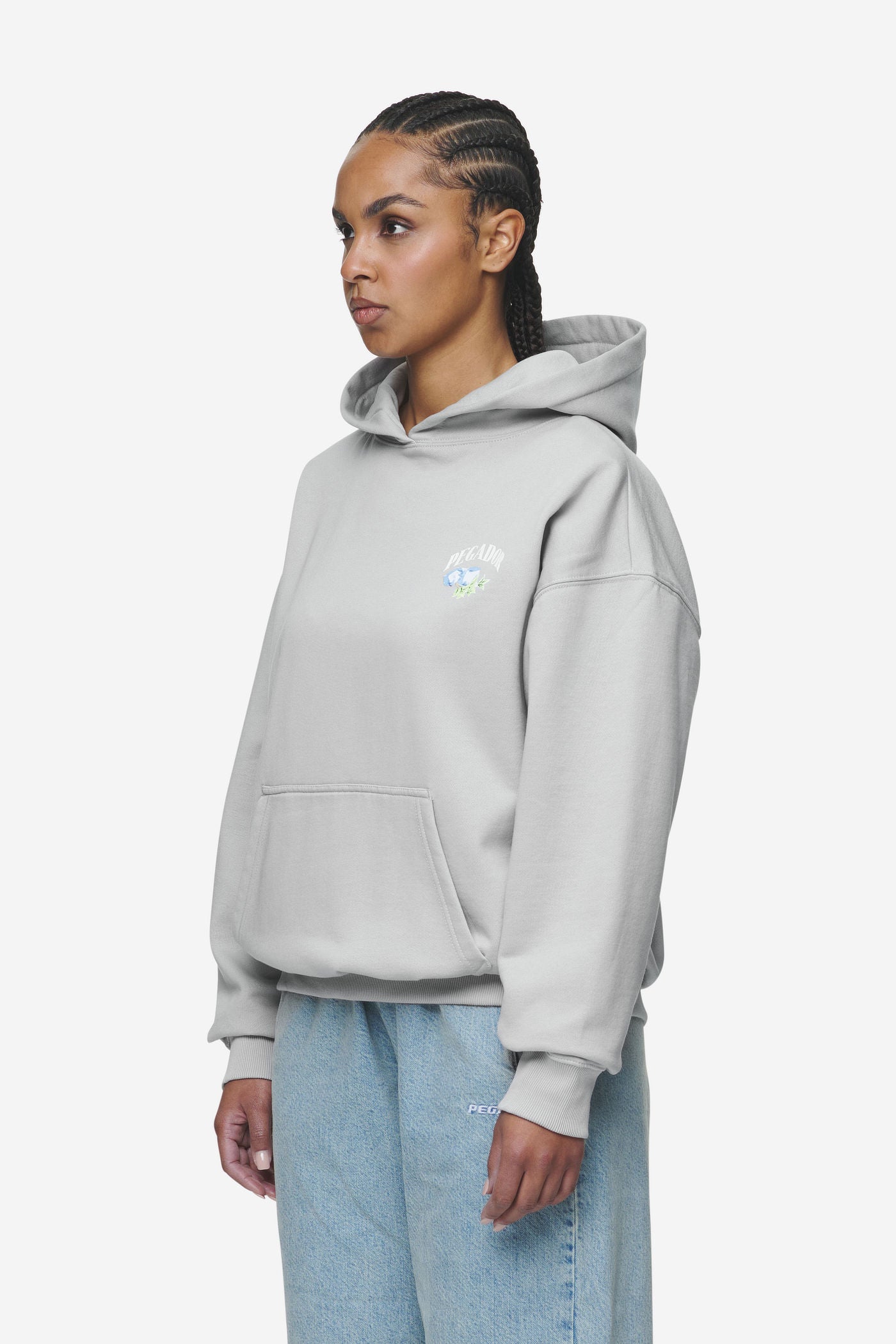 Pegador Lucia Oversized Hoodie Washed Sky Grey Detailshot aus der Next Wave Kollektion für DaHerren