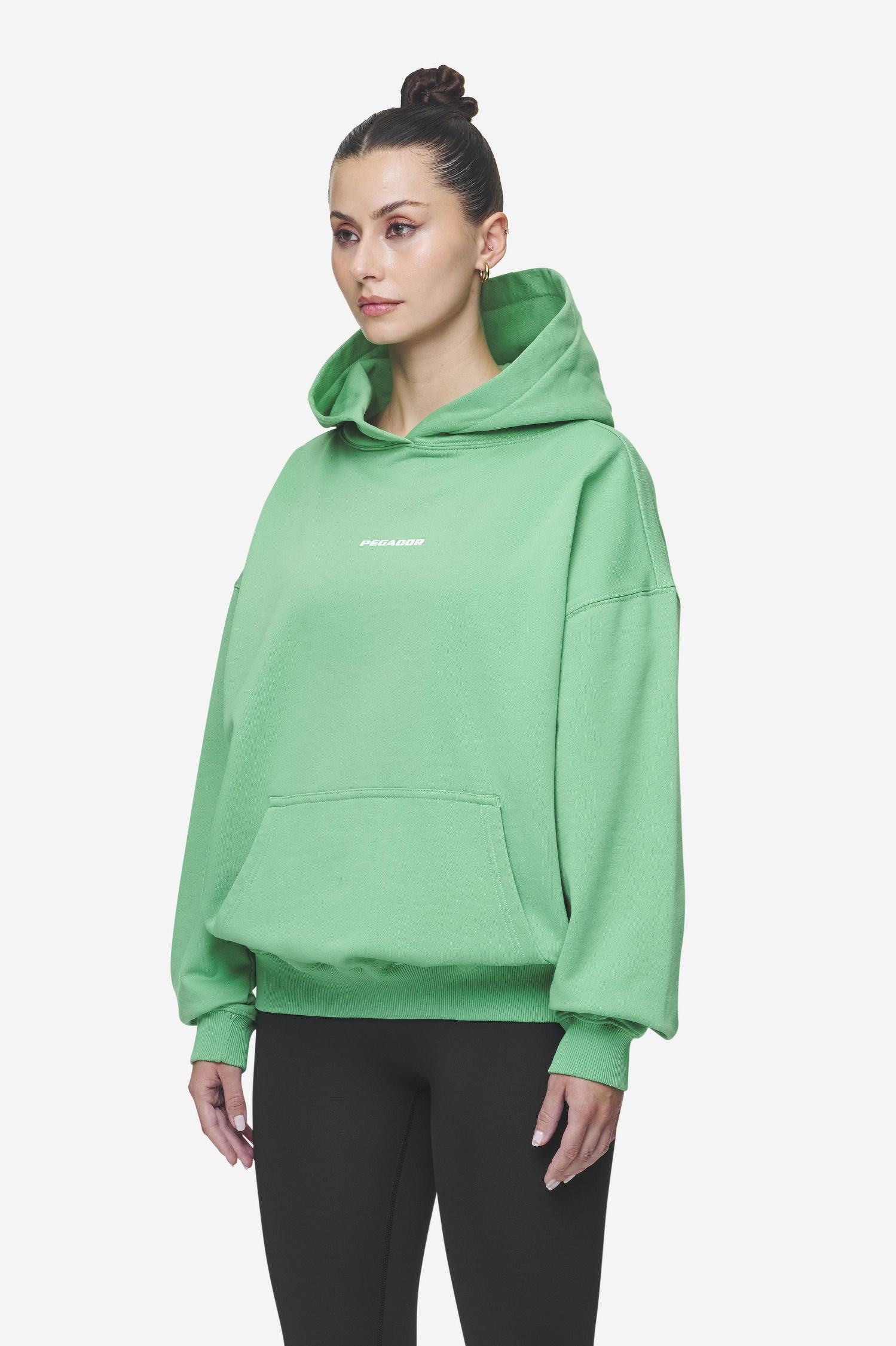 Pegador Atna Logo Oversized Hoodie Washed Peppermint Green White Gegenansicht aus der Next Wave Kollektion für DaHerren