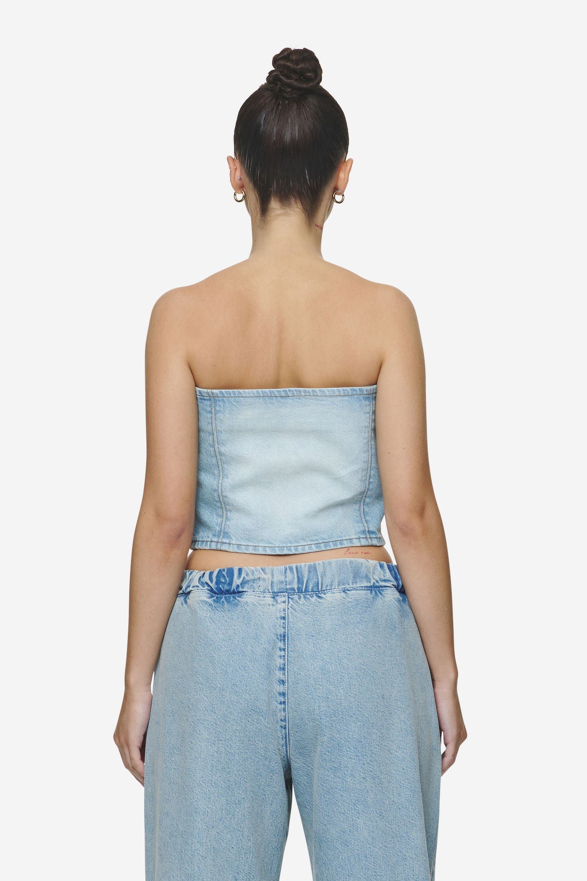 Pegador Miranda Denim Tube Top Washed Pale Blue Bleached Blue Detailshot aus der Next Wave Kollektion für DaHerren
