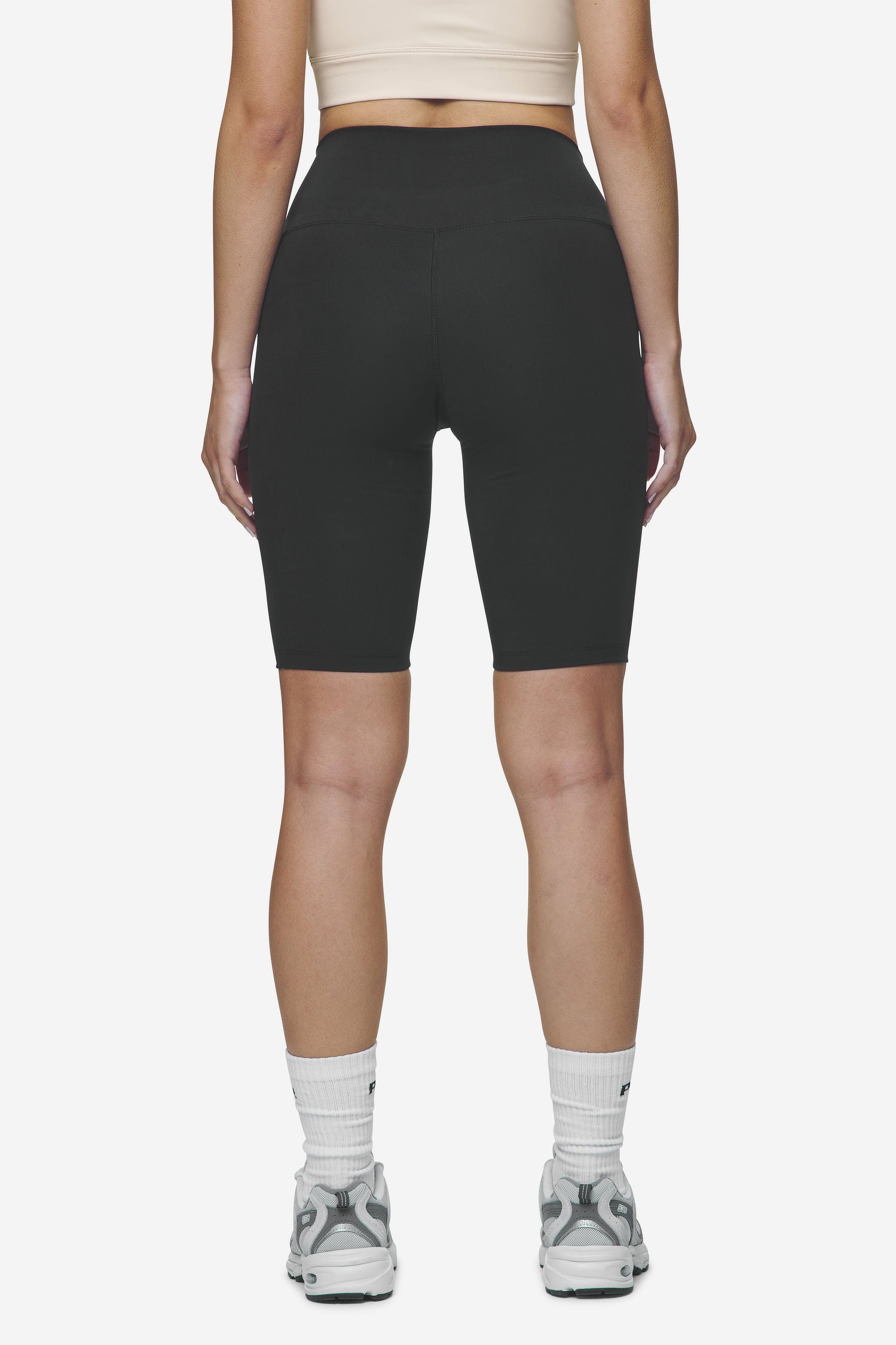 Pegador Lupita Biker Shorts Black White Gegenansicht aus der Next Wave Kollektion für DaHerren