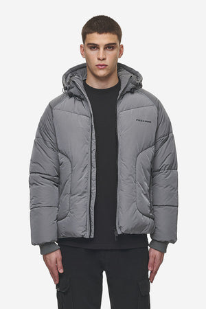 Pegador Toby Crushed Raglan Puffer Jacket Anthracite Hauptansicht aus der PEGADOR® Outerwear 24 Kollektion für Herren