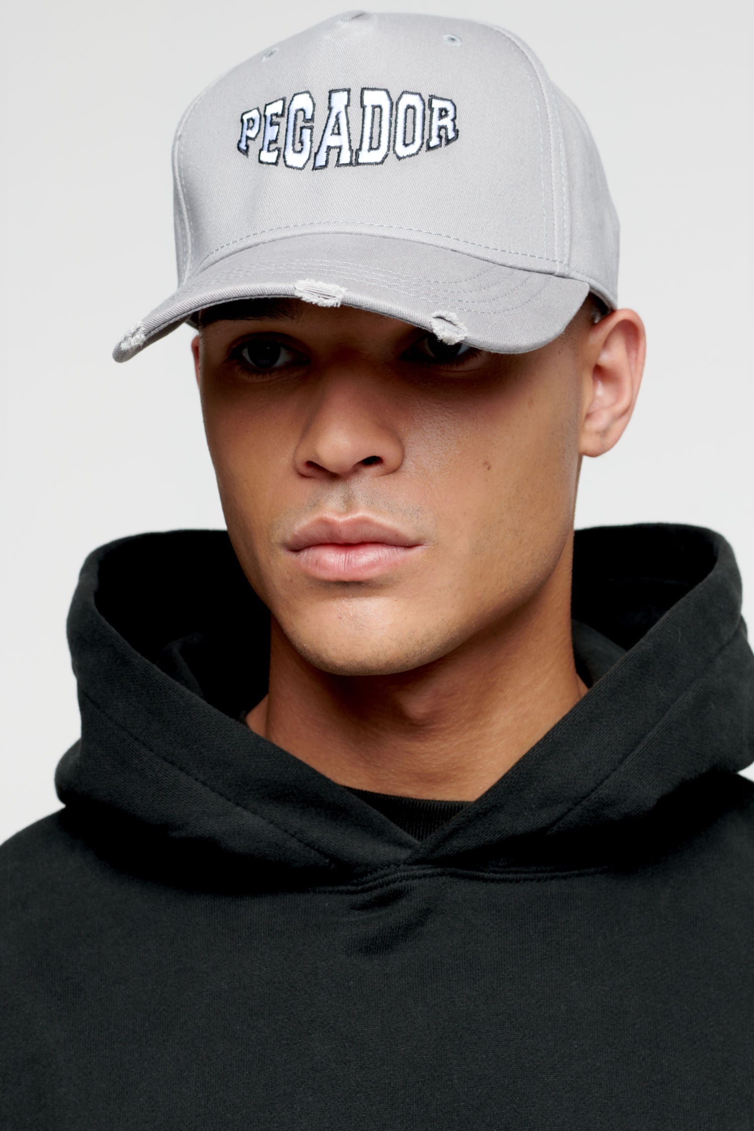 Pegador Taunin Destroyed Cap Grey Hauptansicht aus der No Role Model Kollektion für Herren