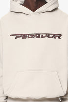 Pegador Manor Oversized Hoodie Washed Dust Cream Detailshot aus der Do not Disturb Kollektion für Herren