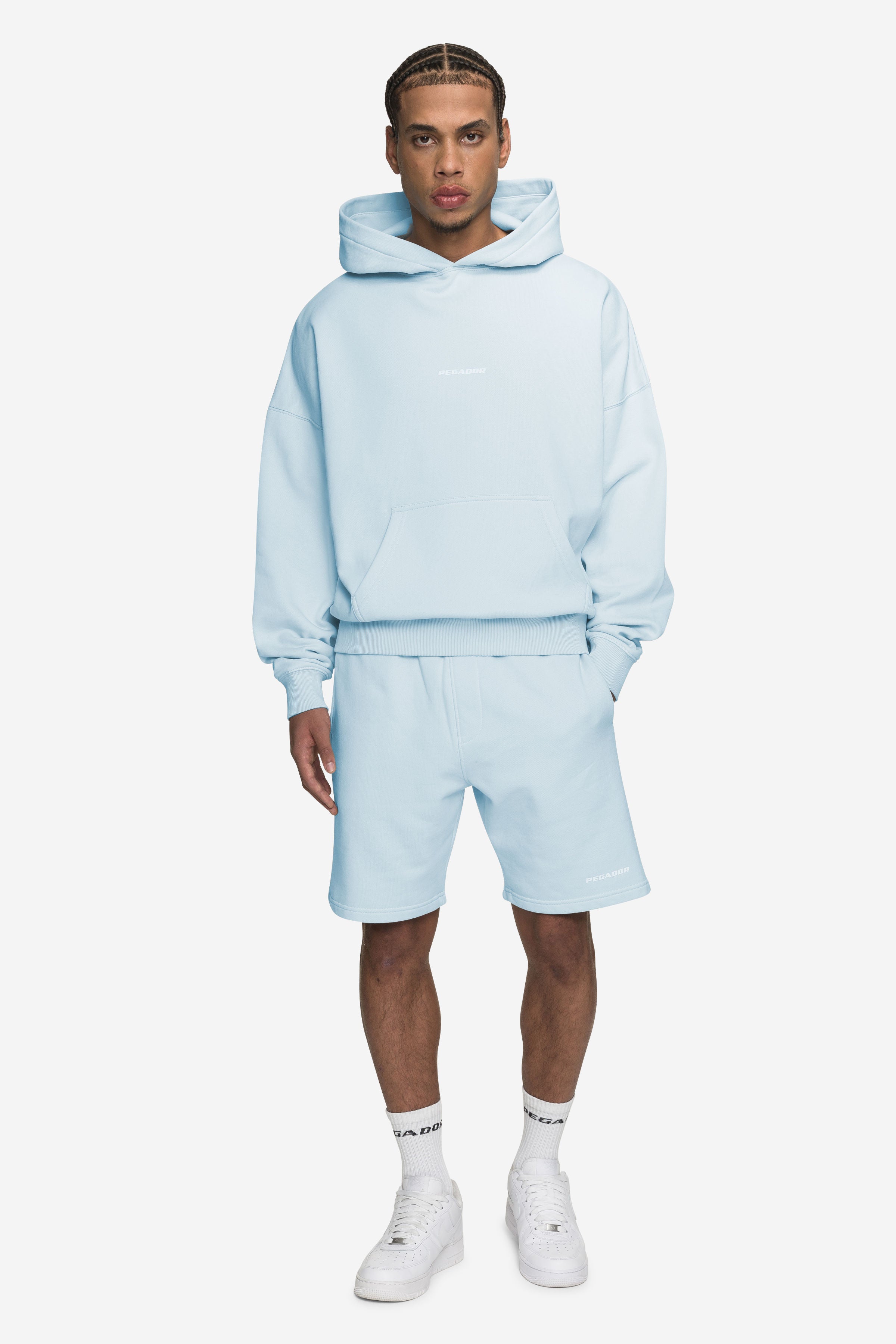 Pegador Logo Boxy Hoodie Washed Baby Blue White Gum Ganzkörper Bild aus der Next Wave Kollektion für Herren