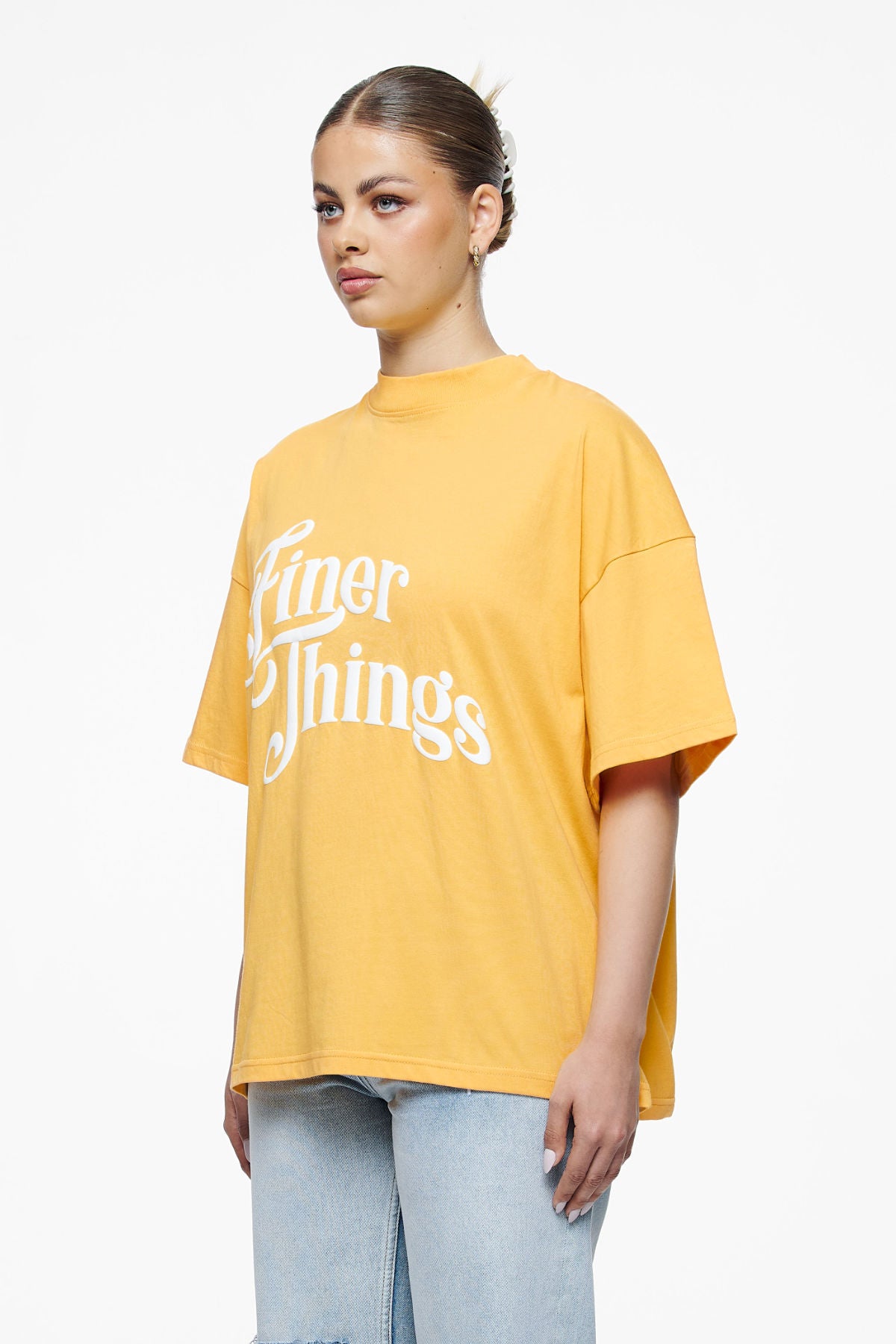 Pegador Birca Heavy Oversized Tee Vintage Washed Golden Sun Seitenansicht aus der Finer Things Kollektion für DaHerren