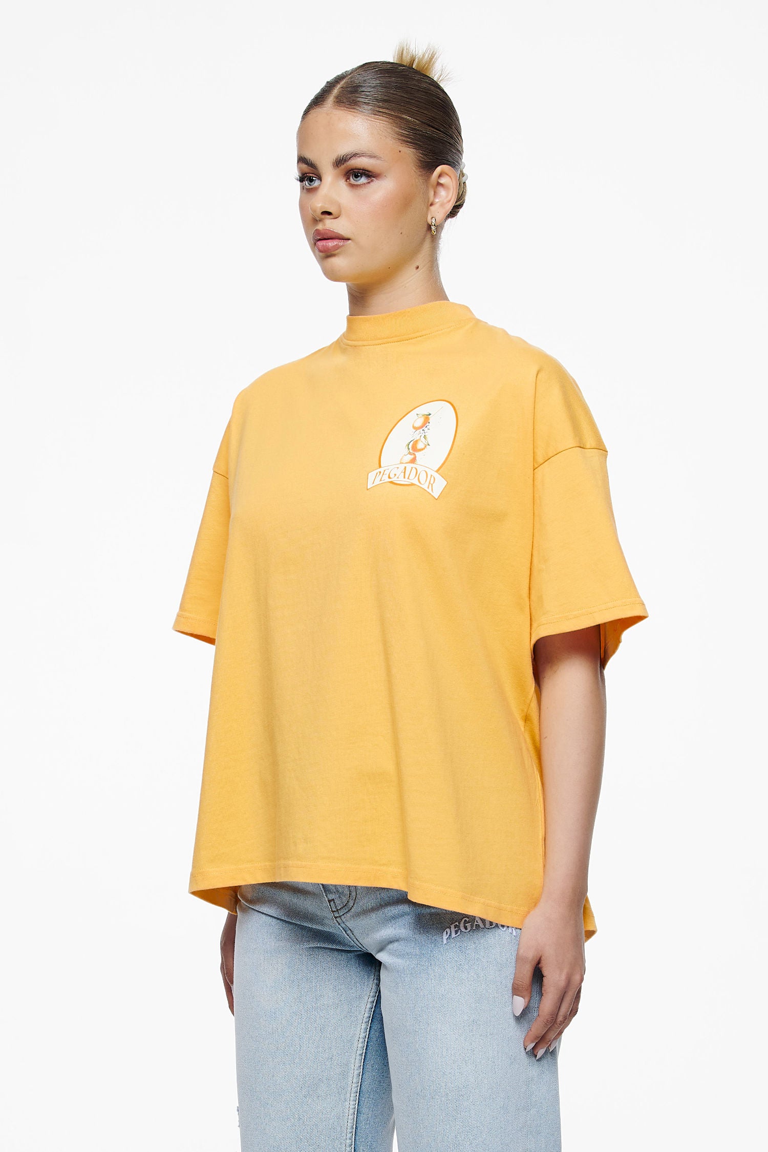 Pegador Brenda Heavy Oversized Tee Vintage Washed Golden Sun Gegenansicht aus der Finer Things Kollektion für DaHerren