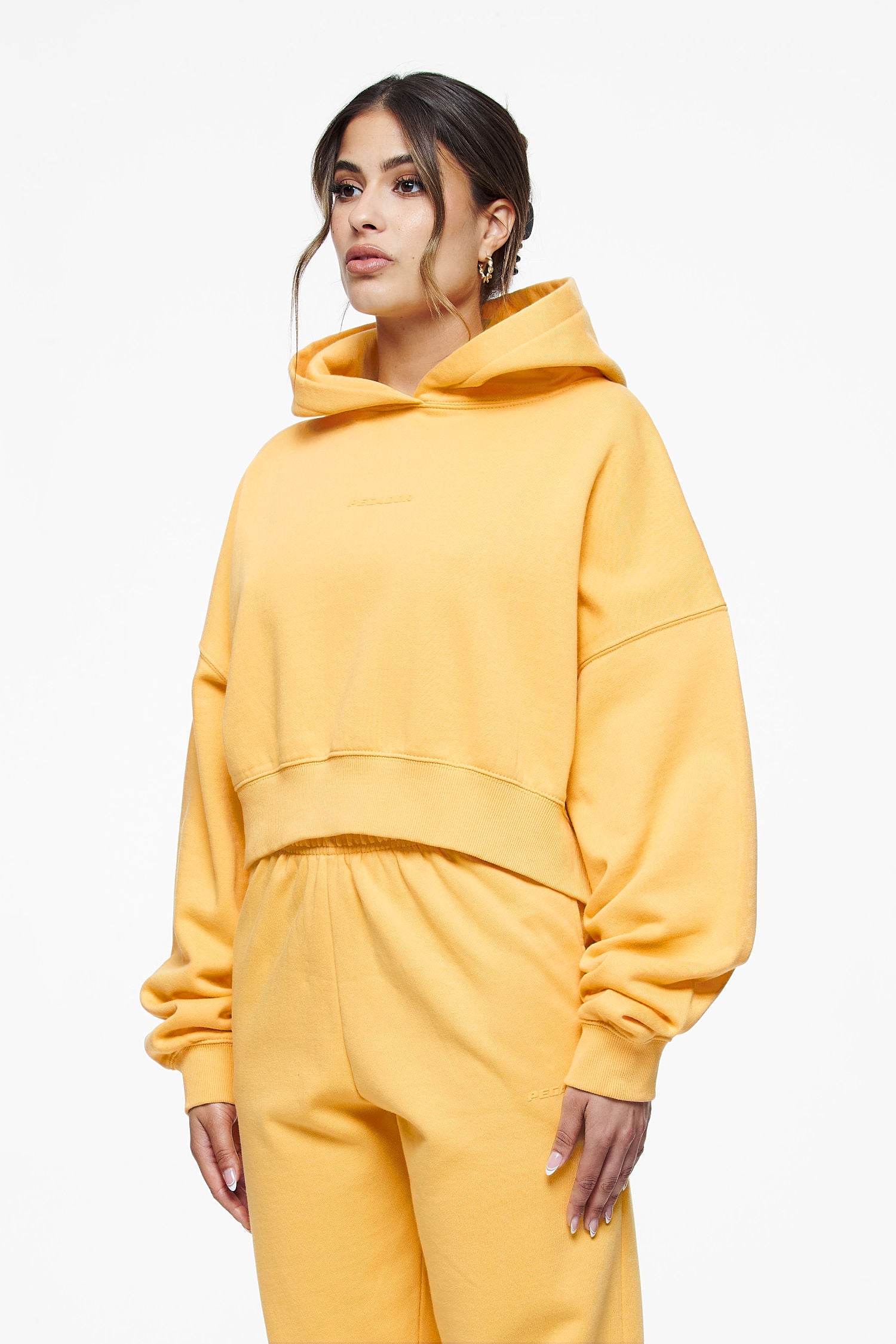 Pegador Salita Oversized Cropped Hoodie Vintage Washed Golden Sun Gum Seitenansicht aus der Finer Things Kollektion für DaHerren