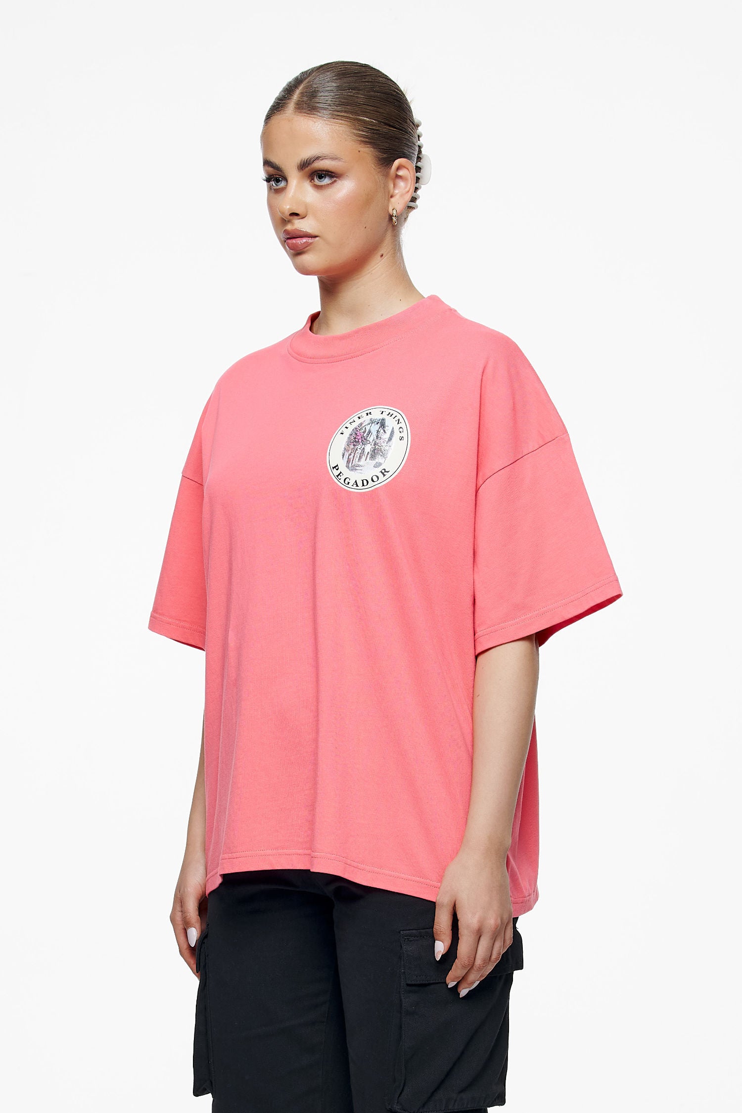 Pegador Stia Heavy Oversized Tee Vintage Washed Strawberry Gegenansicht aus der Finer Things Kollektion für DaHerren