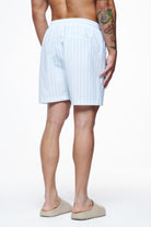 Pegador Manett Striped Swim Shorts Riviera Blue White Detailshot aus der Finer Things Kollektion für Herren