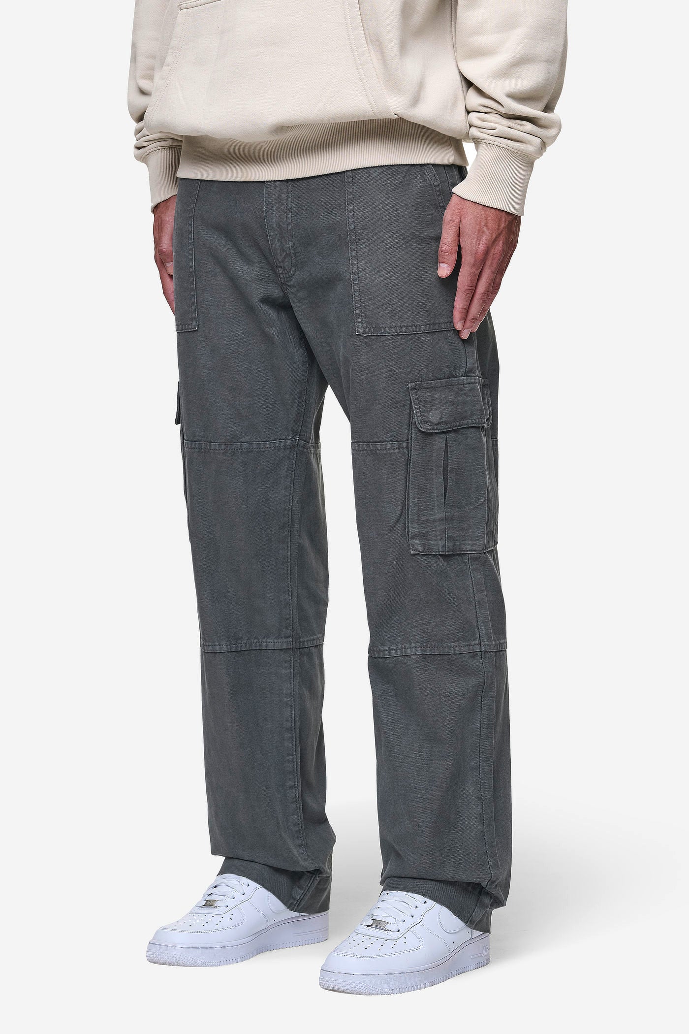 Pegador Risley Cargo Pants Grey Seitenansicht aus der PEGADOR® Jeans Kollektion für Herren