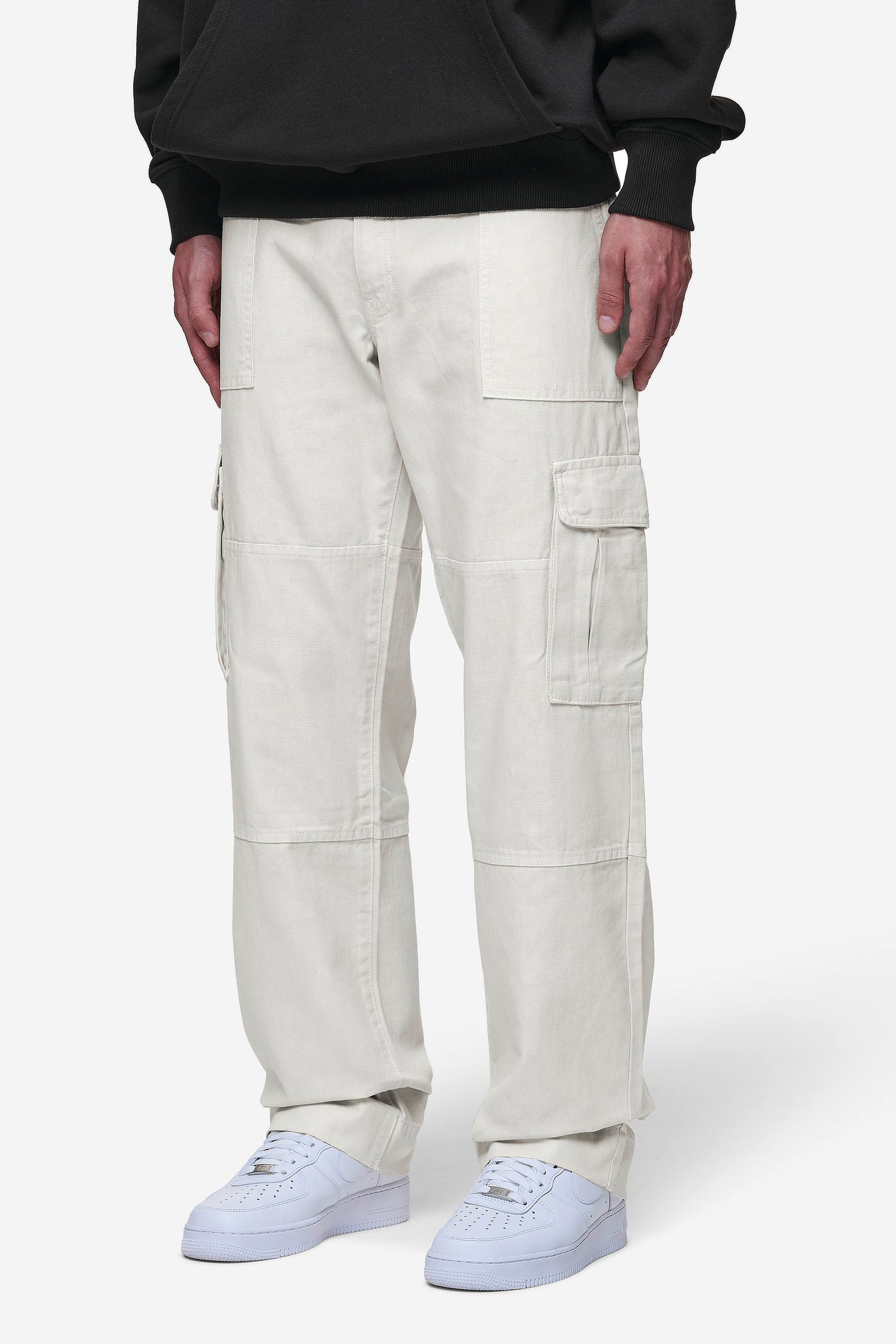 Pegador Risley Cargo Pants Cream Seitenansicht aus der PEGADOR® Jeans Kollektion für Herren