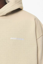 Pegador Logo Oversized Hoodie Vintage Washed Kingdom Beige Detailshot aus der Built to Last Kollektion für Herren