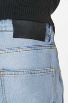 Pegador Tibo Baggy Jeans Washed Light Blue Detailshot aus der Built to Last Kollektion für Herren