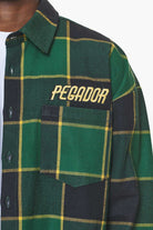 Pegador Eastfield Flannel Shirt Washed British Green Onyx Black Detailshot aus der Built to Last Kollektion für Herren