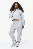 Pegador Chancery Oversized Cropped Hoodie Grey Melange Ganzkörper Bild aus der Built to Last Kollektion für DaHerren