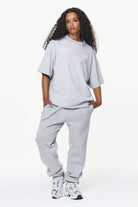 Pegador Cadogan Heavy Oversized Tee Grey Melange Ganzkörper Bild aus der Built to Last Kollektion für DaHerren