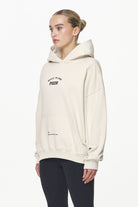 Pegador Harley Oversized Hoodie Vintage Washed Bone White Gegenansicht aus der Built to Last Kollektion für DaHerren