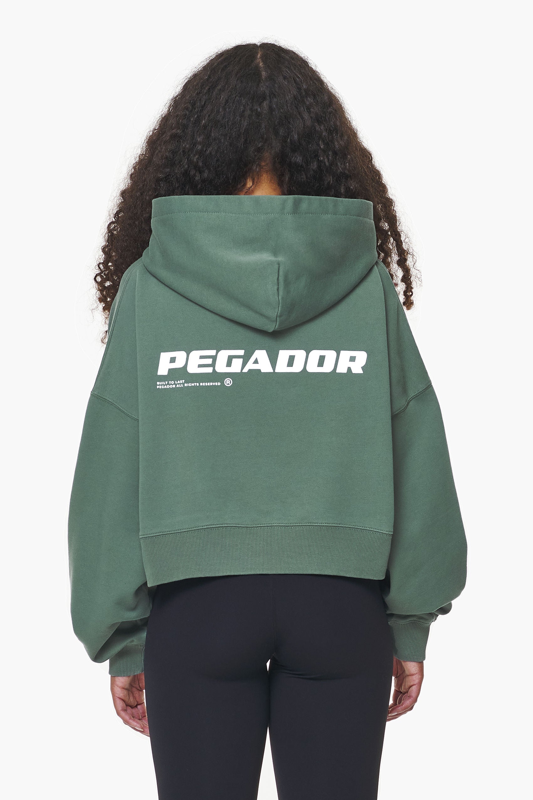 Pegador Dorothy Cropped Oversized Hoodie Vintage Washed Garden Green Hauptansicht aus der Built to Last Kollektion für DaHerren