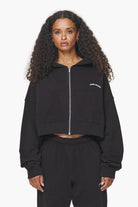 Pegador Dorset Cropped Zip Hoodie Black Hauptansicht aus der Built to Last Kollektion für DaHerren