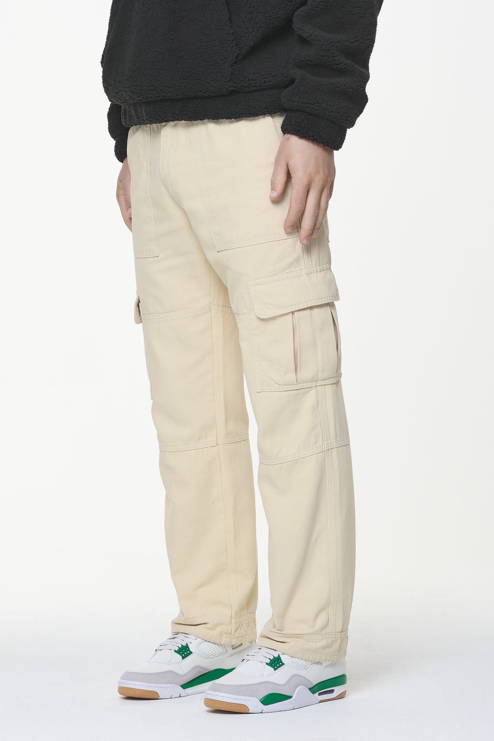 Pegador Tayls Cargo Pants Kingdom Beige Seitenansicht aus der Built to Last Kollektion für Herren
