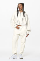 Pegador Marla Cropped Zip Hoodie Washed Salty Cream Gum Ganzkörper Bild aus der Do not Disturb Kollektion für DaHerren