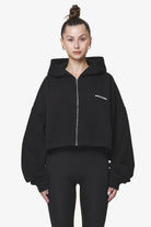 Pegador Marla Cropped Zip Hoodie Black Gum Hauptansicht aus der Do not Disturb Kollektion für DaHerren